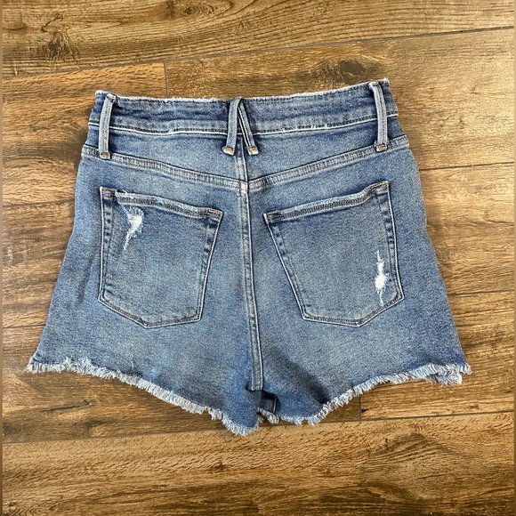 Good American Distressed Cut Off Jean Shorts 4/27, High Rise Cut Offs - Picture 4 of 12